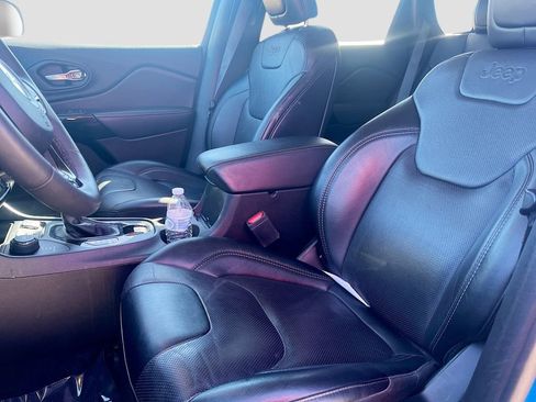 Used 2023 Jeep Cherokee Altitude Lux image 20