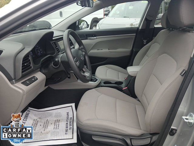 Used 2020 Hyundai Elantra SE FWD image 17