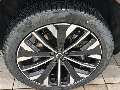 New 2026 Volvo XC90 T8 Ultra w/ Protection Package Premier image 32