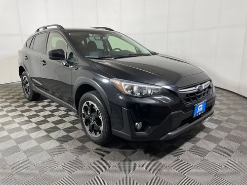 Used 2023 Subaru Crosstrek 2.0i Premium AWD/4WD image 2