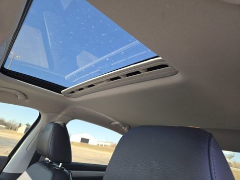 Used 2019 Volkswagen Passat 2.0T Wolfsburg w/ Wheels & Sunroof Package image 6