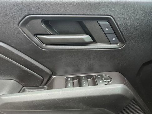 Used 2023 Chevrolet Colorado W/T image 17