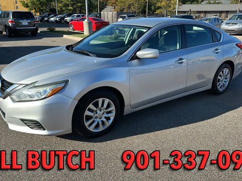 Used 2017 Nissan Altima 2.5 S image 2