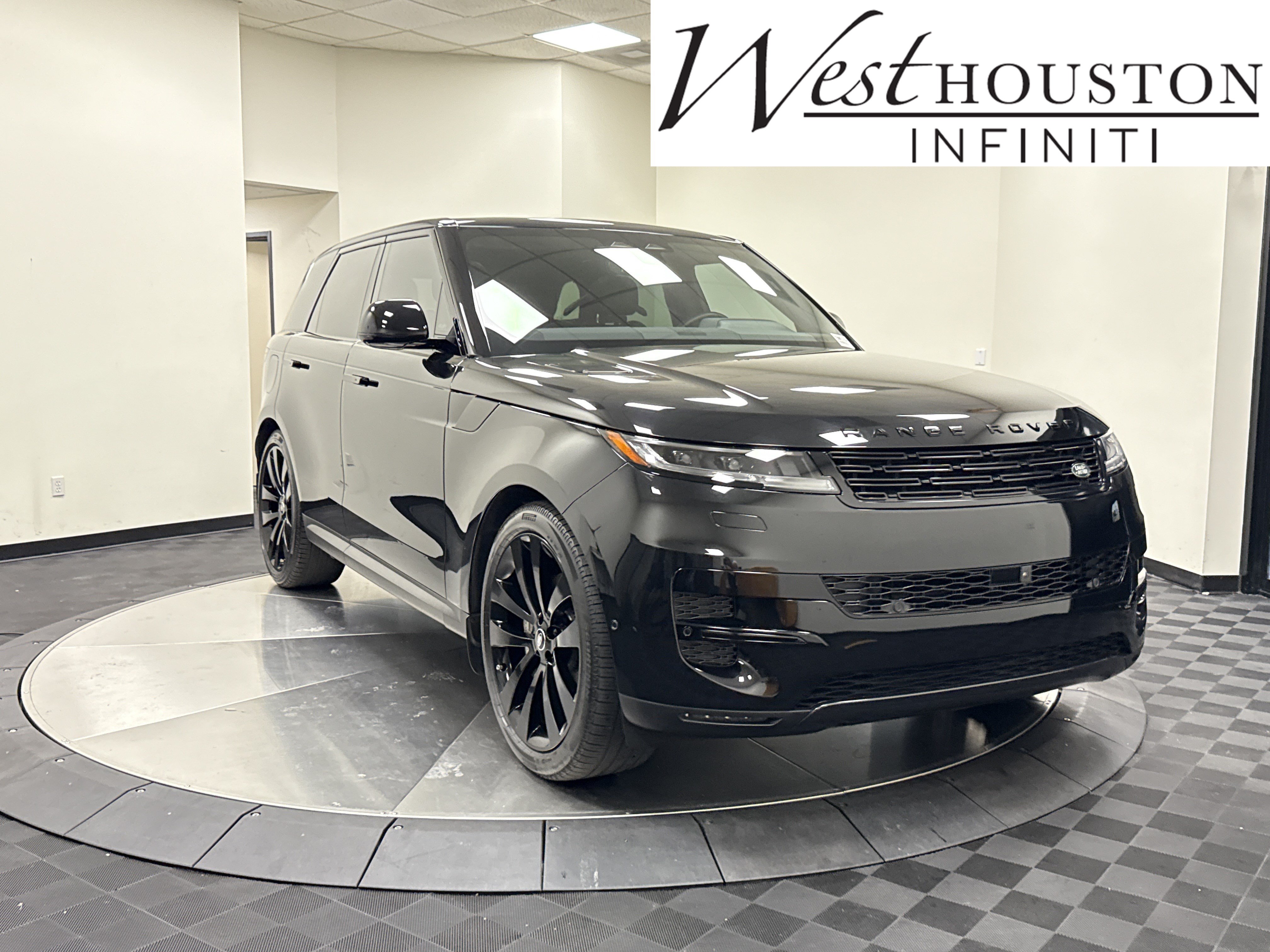Used 2025 Land Rover Range Rover Sport SE AWD/4WD image 1