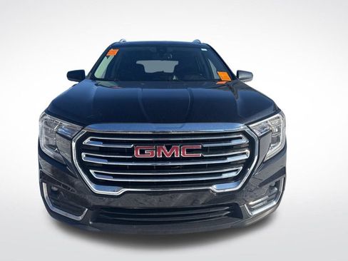 Used 2024 GMC Terrain SLT image 19