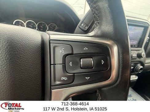 Used 2021 Chevrolet Silverado 1500 LT w/ Z71 Off-Road Package AWD/4WD image 18