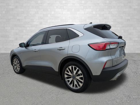 Used 2021 Ford Escape Titanium FWD image 4