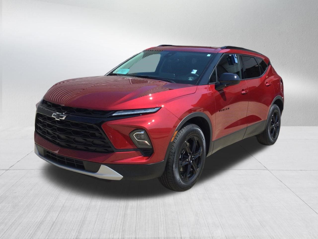 Used 2025 Chevrolet Blazer LT w/ Midnight/Sport Edition AWD/4WD image 2