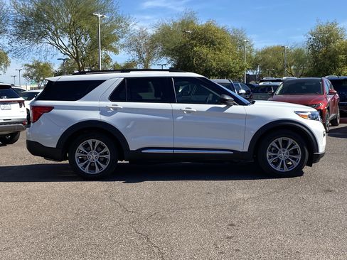 Used 2023 Ford Explorer XLT w/ Equipment Group 202A image 2