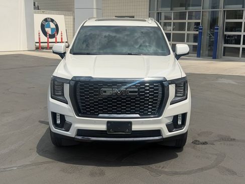Used 2023 GMC Yukon Denali Ultimate AWD/4WD image 8