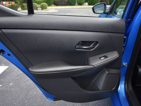 Used 2024 Nissan Sentra SV FWD image 12
