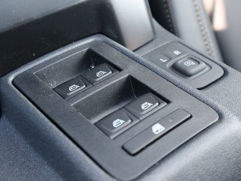 New 2025 Ford Bronco Badlands image 31