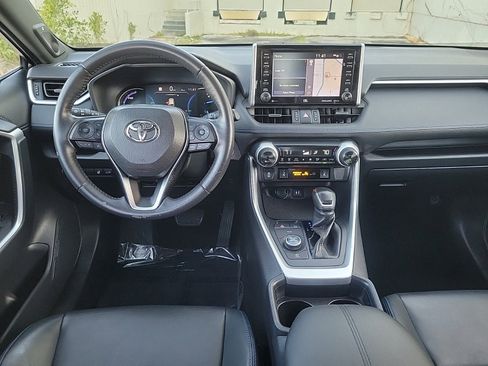 Used 2019 Toyota RAV4 XSE image 17