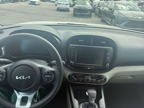Used 2025 Kia Soul LX w/ LX Technology Package image 28
