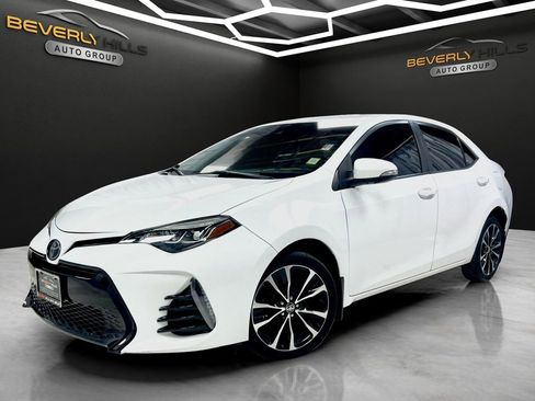 Used 2018 Toyota Corolla SE FWD image 1