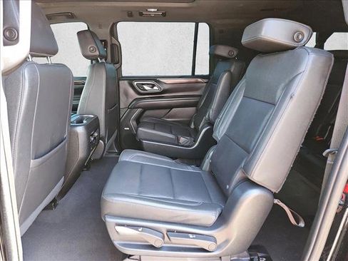 Used 2023 Chevrolet Suburban Z71 w/ Luxury Package AWD/4WD image 24
