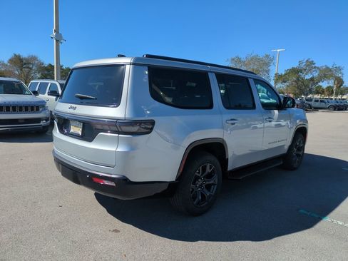 New 2026 Jeep Grand Wagoneer Limited AWD/4WD image 5