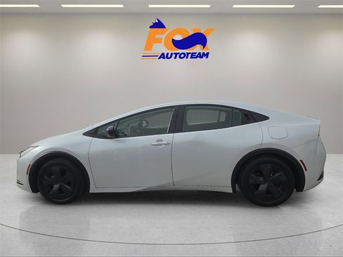 Certified 2023 Toyota Prius Prime Premium image 2