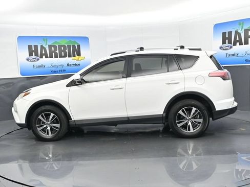 Used 2017 Toyota RAV4 XLE FWD image 2