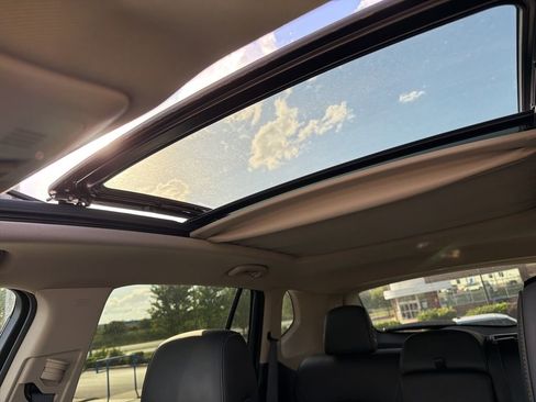 Used 2017 Buick Envision Essence FWD image 12