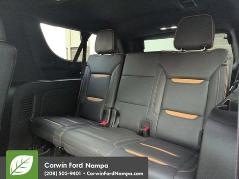 Used 2023 GMC Yukon XL AT4 w/ AT4 Premium Plus Package AWD/4WD image 29