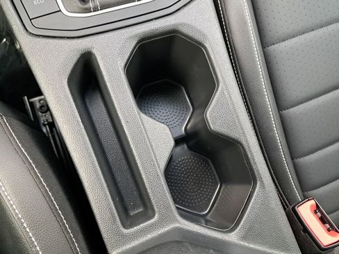 Used 2024 Volkswagen Jetta SE image 25