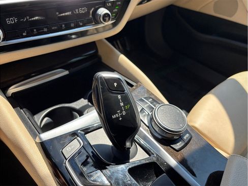 Used 2018 BMW 530i w/ Premium Package RWD image 36