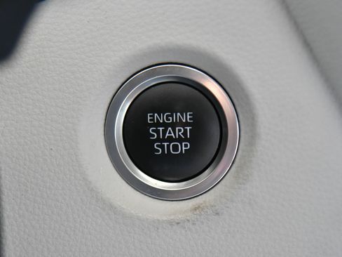 Used 2025 Toyota Corolla LE w/ LE Premium Package FWD image 29