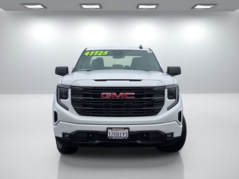 Used 2025 GMC Sierra 1500 Elevation image 2