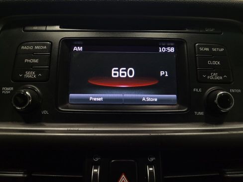Used 2017 Kia Optima LX FWD image 25