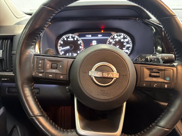 Used 2022 Nissan Pathfinder Platinum w/ Cargo Package AWD/4WD image 15
