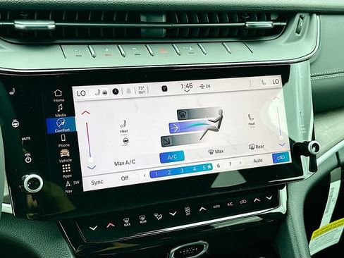 New 2026 Jeep Grand Cherokee Altitude AWD/4WD image 12