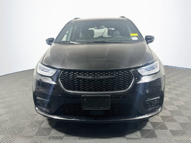 Used 2025 Chrysler Pacifica Limited FWD image 4