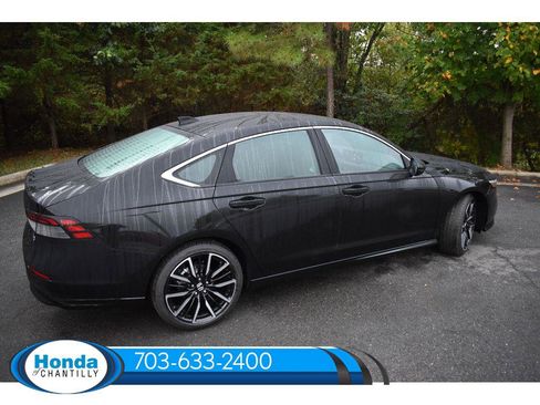 New 2025 Honda Accord Hybrid Touring image 11