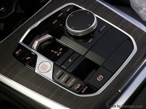 Used 2026 BMW X5 xDrive40i w/ M Sport Package image 26