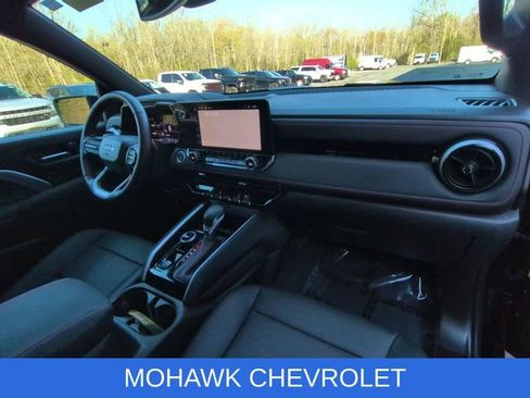 Certified 2024 Chevrolet Colorado Z71 w/ LPO, Dark Essentials Package AWD/4WD image 29