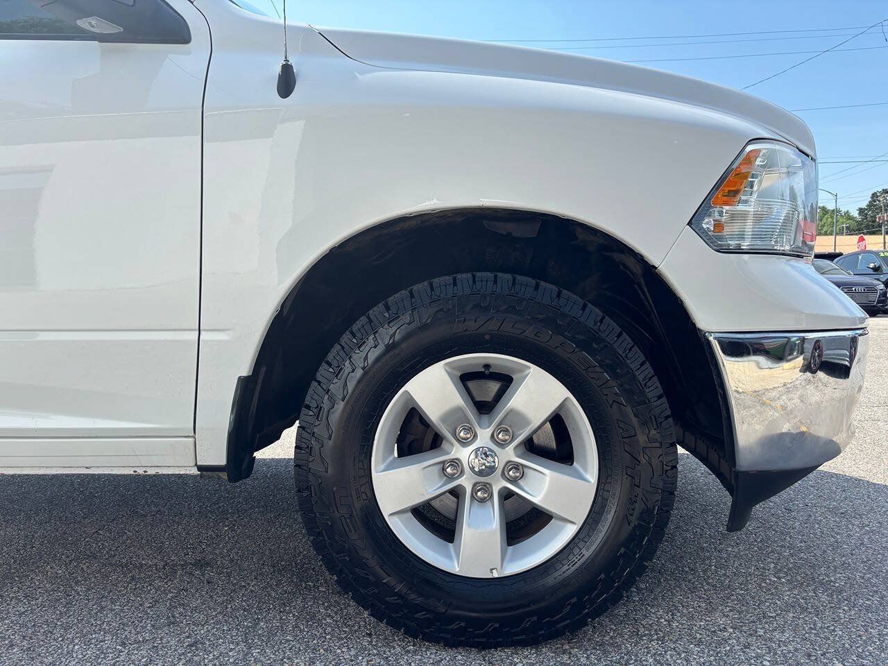 Used 2022 RAM 1500 Tradesman w/ Chrome Appearance Group AWD/4WD image 5