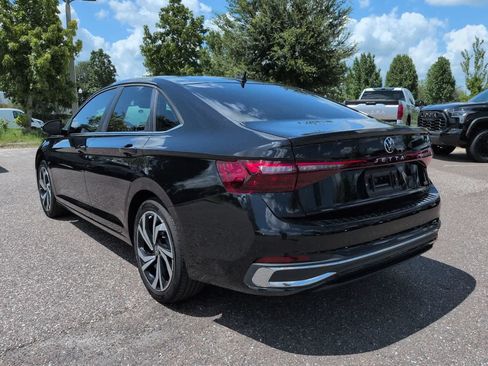 Used 2025 Volkswagen Jetta SEL FWD image 4