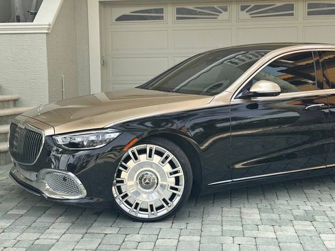 Used 2021 Mercedes-Benz S 580 4MATIC Sedan w/ Warmth & Comfort Package image 3