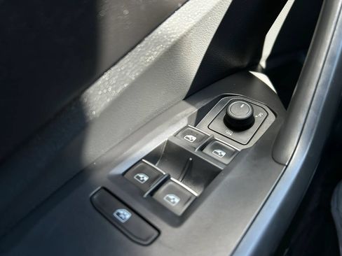 Used 2023 Volkswagen Jetta Sport FWD image 4