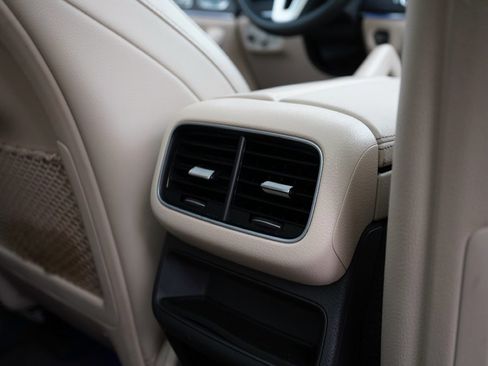 Used 2020 Mercedes-Benz GLE 350 4MATIC image 34