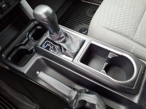 Used 2020 Toyota Tacoma SR image 28