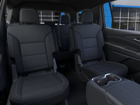 New 2027 Chevrolet Traverse LT w/ Midnight/Sport Edition AWD/4WD image 17