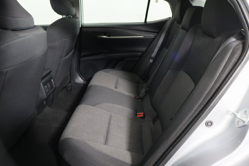 Used 2025 Toyota Camry LE FWD image 16