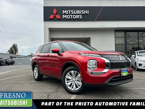 New 2025 Mitsubishi Outlander ES image 1