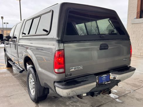 Used 2005 Ford F250 XLT image 3