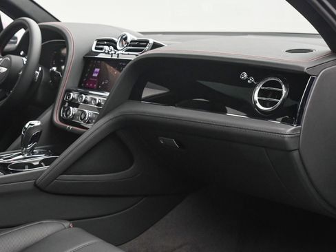 New 2025 Bentley Bentayga image 20