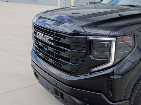 Used 2024 GMC Sierra 1500 Elevation w/ Elevation Premium Package AWD/4WD image 17