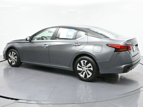 Used 2022 Nissan Altima 2.5 S FWD image 5