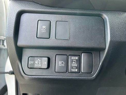 Used 2021 Toyota Tacoma TRD Sport w/ Technology Package image 35